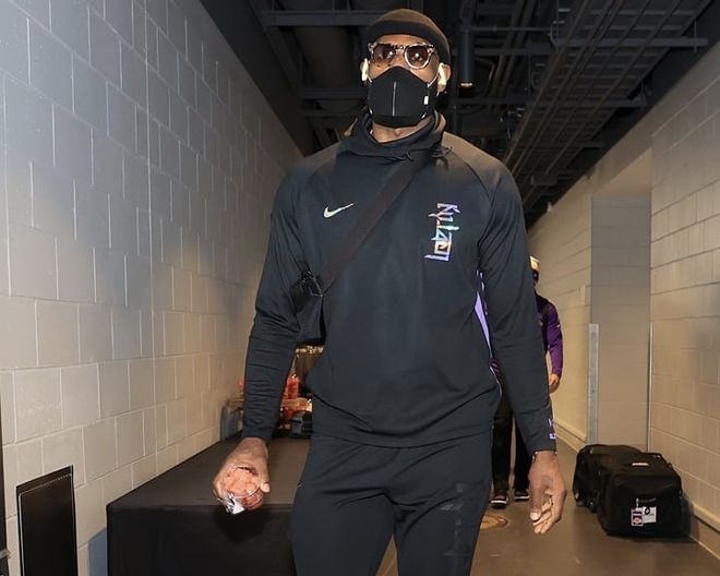 九游游戏官网姆巴佩重返赛场，表现优异首场状态出色，勇士观众沸腾！