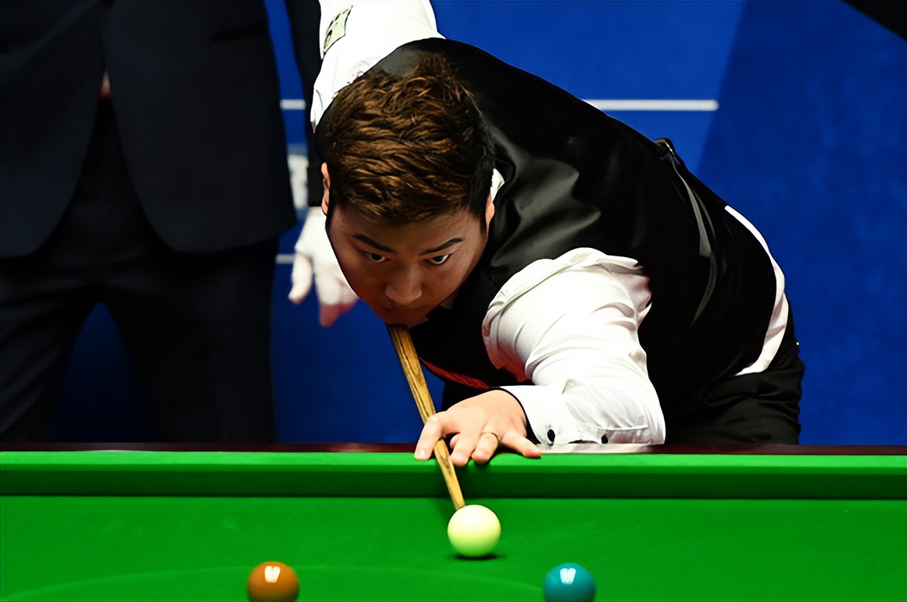 九游手机游戏下载关于荷甲今夜走向成谜；尤文图斯遗憾出局；引发热议；球探报告显示潜力的信息