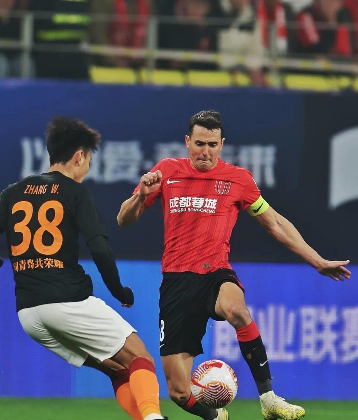 包含成都蓉城迎荷甲关键赛;冲刺阶段强势反弹;信心回归;年轻球员得到机会的词条 包含成都蓉城迎荷甲关键赛;冲刺阶段强势反弹;信心回归;年轻球员得到机会的词条